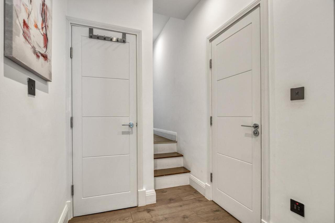 Luxurious Hidden Gem In Wandsworth Apartment London Ngoại thất bức ảnh