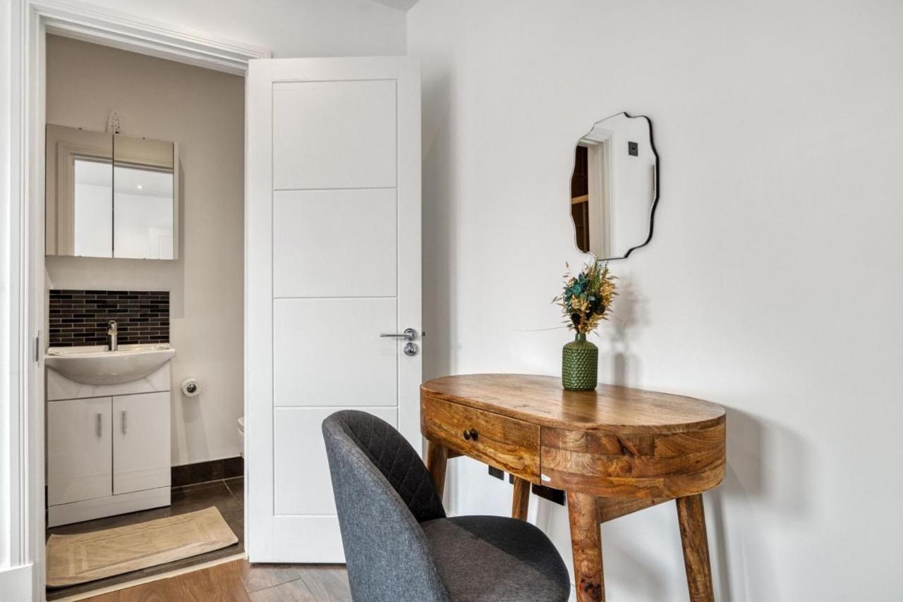 Luxurious Hidden Gem In Wandsworth Apartment London Ngoại thất bức ảnh