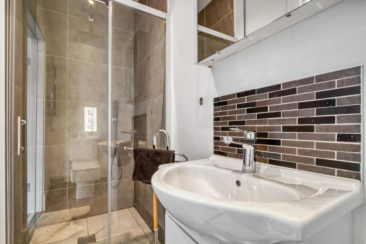 Luxurious Hidden Gem In Wandsworth Apartment London Ngoại thất bức ảnh