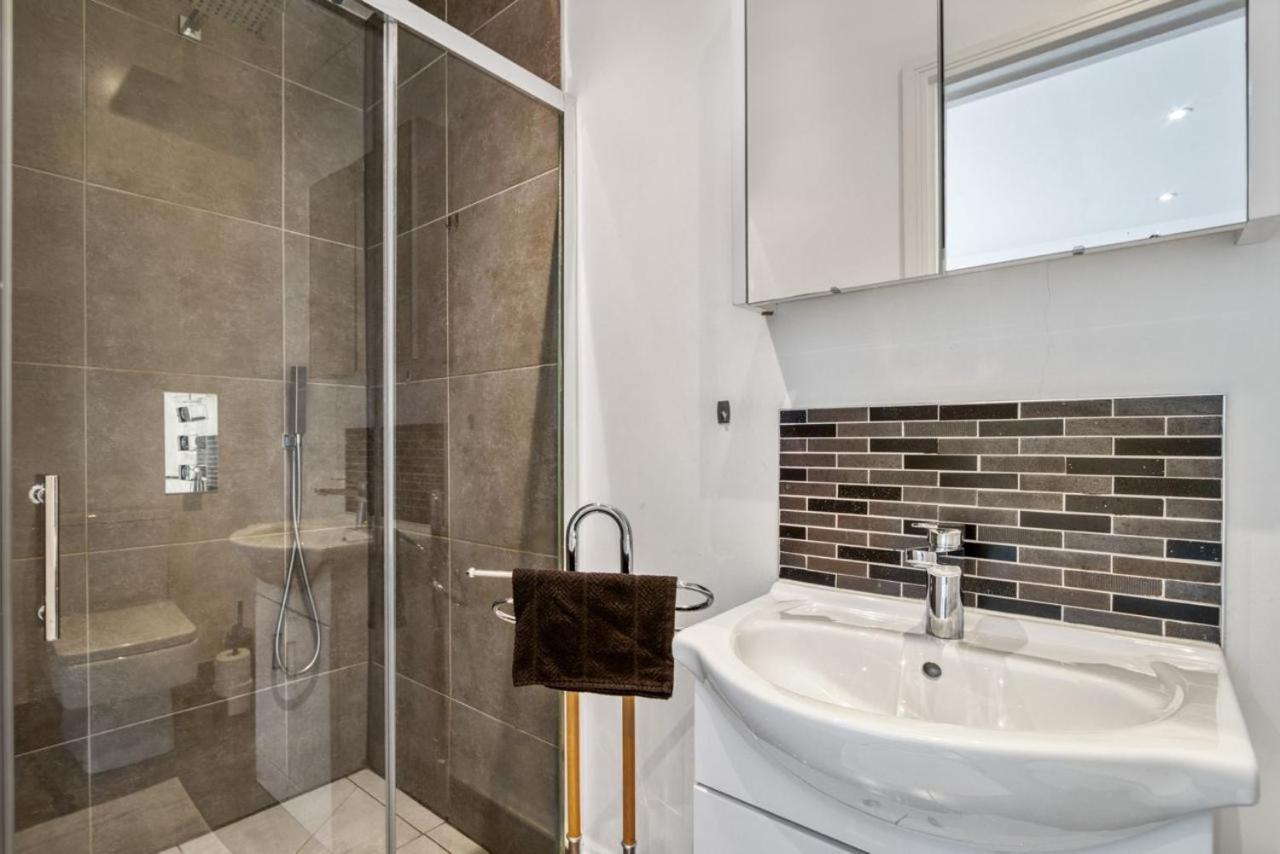 Luxurious Hidden Gem In Wandsworth Apartment London Ngoại thất bức ảnh